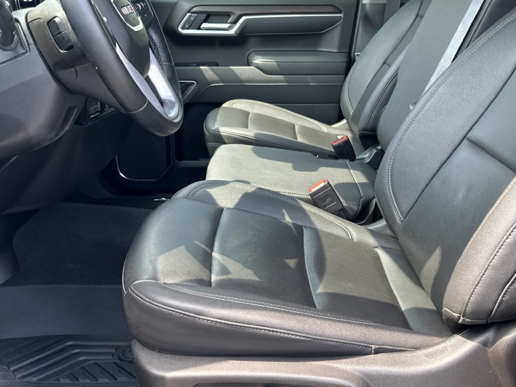 Used 2026 GMC Sierra 1500 SLT AWD/4WD image 14