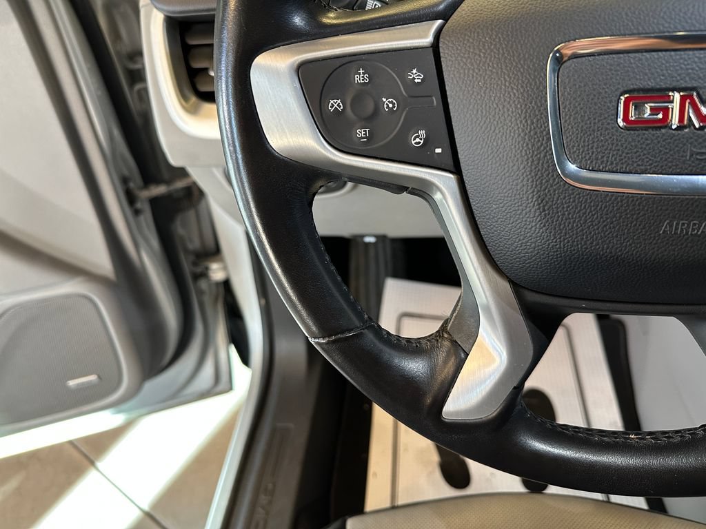Used 2021 GMC Terrain SLT w/ Infotainment Package II AWD/4WD image 11