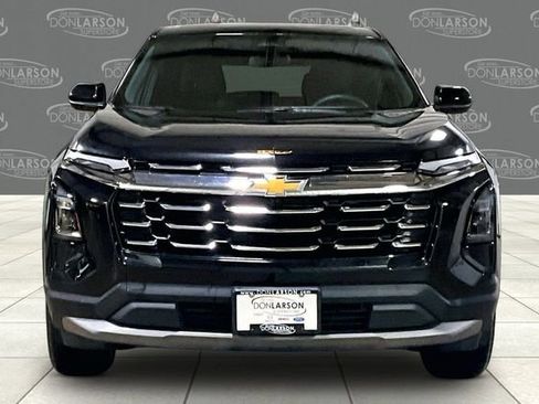 Used 2026 Chevrolet Equinox LT image 2