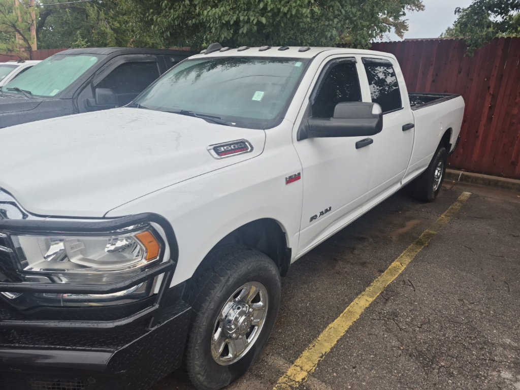 Used 2022 RAM 3500 Tradesman w/ Chrome Appearance Group AWD/4WD image 5
