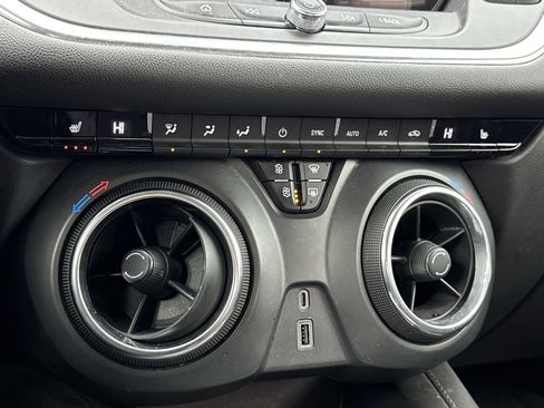 Used 2020 Chevrolet Blazer LT image 10