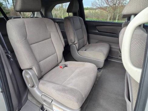 Used 2014 Honda Odyssey LX image 21