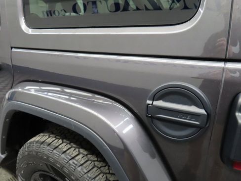 Used 2021 Jeep Wrangler Unlimited Sahara image 39