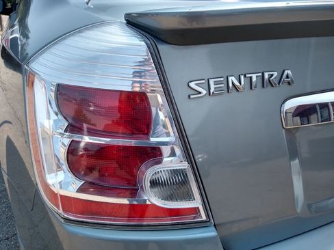 Used 2011 Nissan Sentra 2.0 S w/ Convenience Pkg image 9