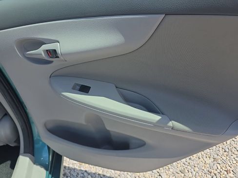 Used 2009 Toyota Corolla LE FWD image 15