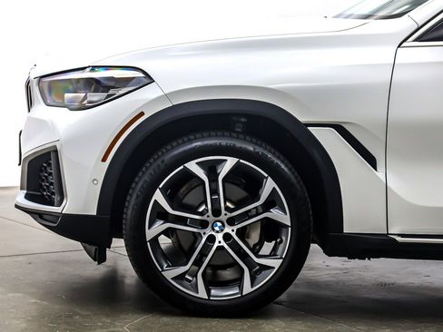 Used 2022 BMW X6 xDrive40i w/ Premium Package image 10