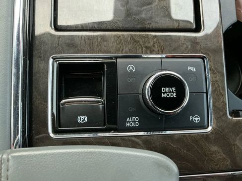 Used 2018 Lincoln Navigator Select w/ Technology Package image 34