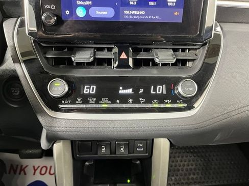 Used 2024 Toyota Corolla Cross XLE w/ Convenience Package AWD/4WD image 28