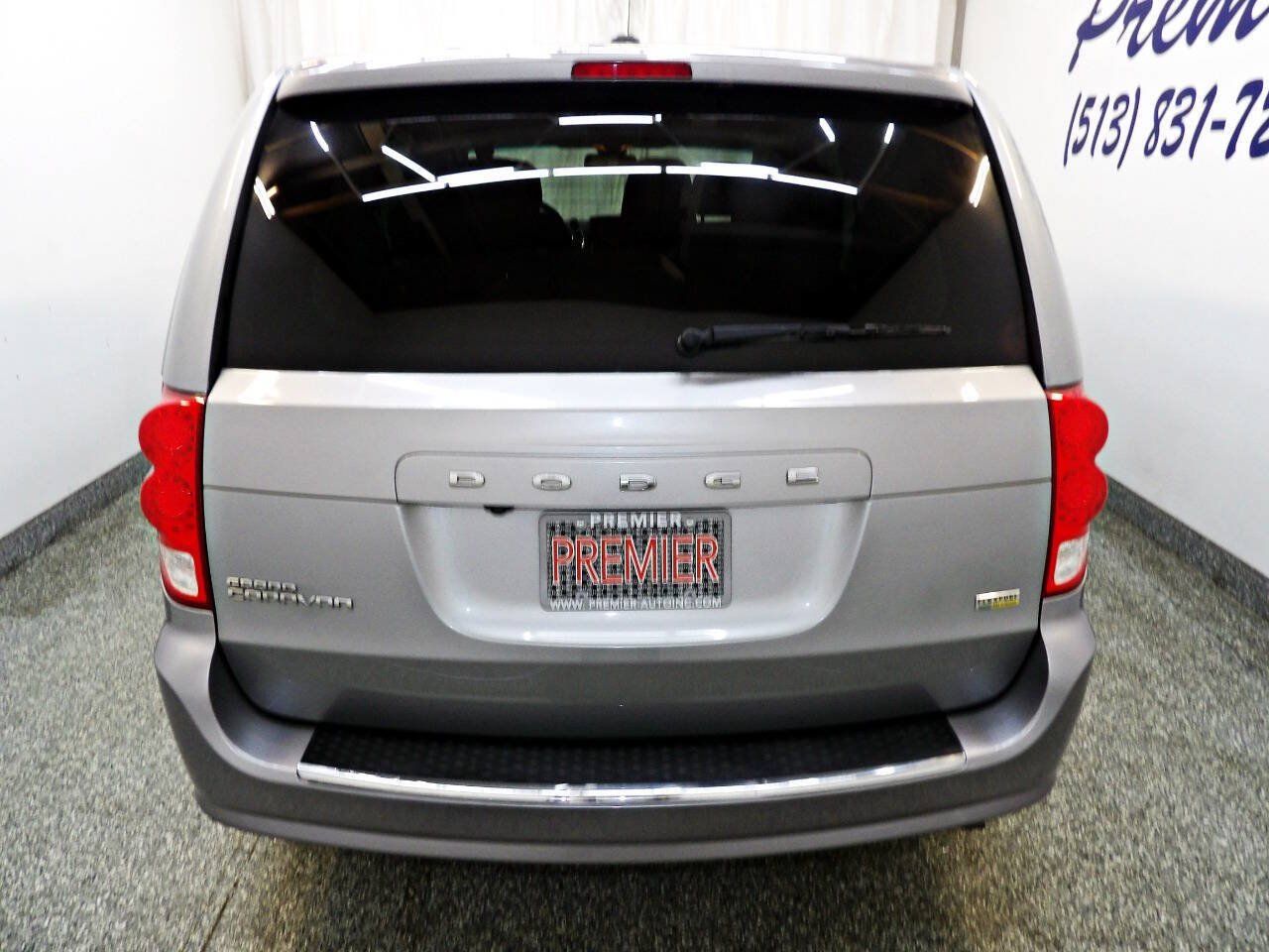 Used 2019 Dodge Grand Caravan SE w/ UConnect Hands-Free Group FWD image 5