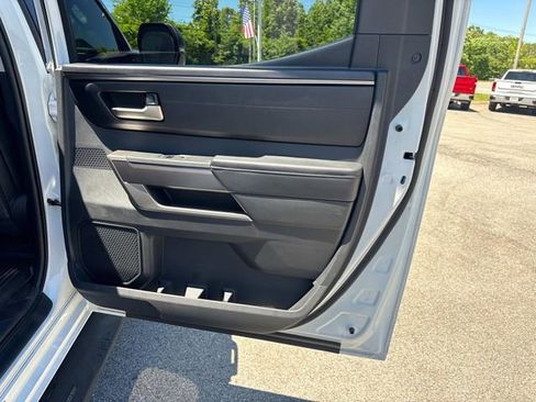 Used 2022 Toyota Tundra SR5 w/ SR5 Premium Package AWD/4WD image 20