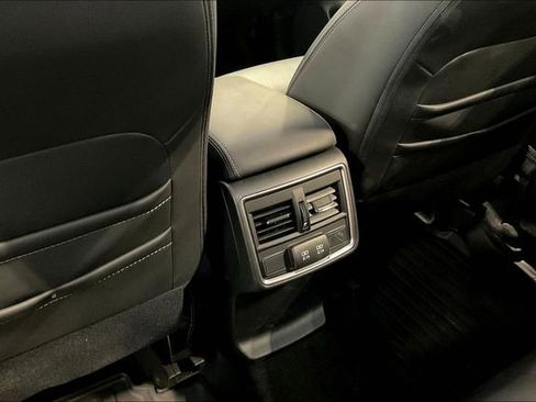 Used 2022 Subaru Forester Limited image 34