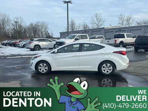 Used 2016 Hyundai Elantra SE image 8
