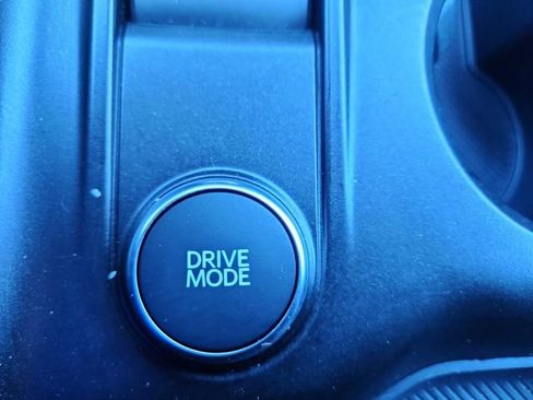 Used 2025 Ford Explorer Active image 24