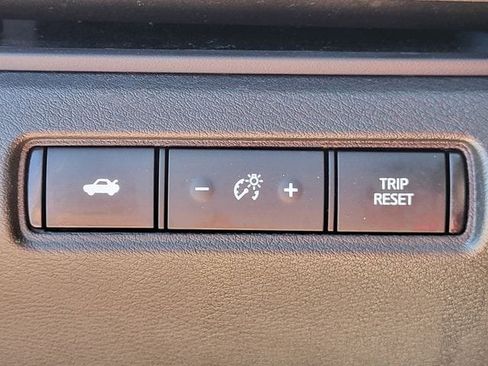 Certified 2025 Nissan Altima 2.5 SV FWD image 9