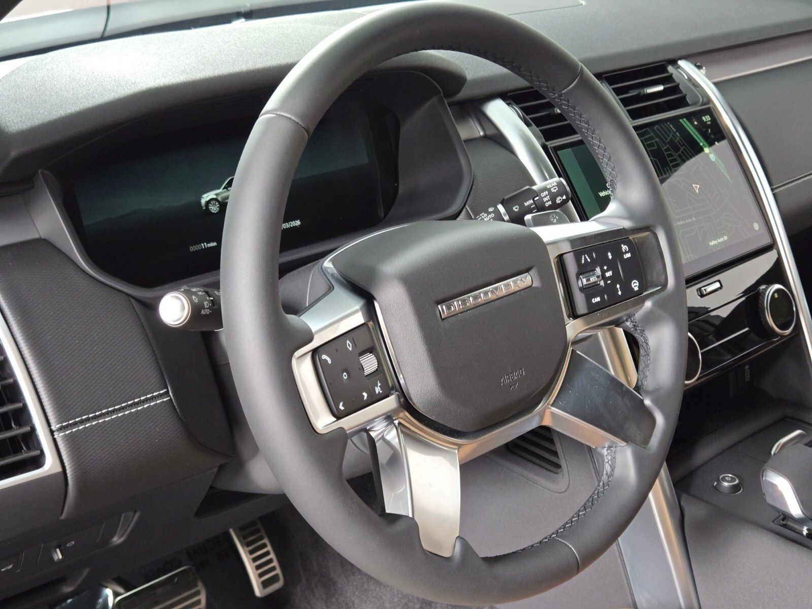 New 2026 Land Rover Discovery Limited Edition AWD/4WD image 24