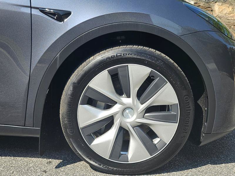 Used 2023 Tesla Model Y Long Range AWD/4WD image 17