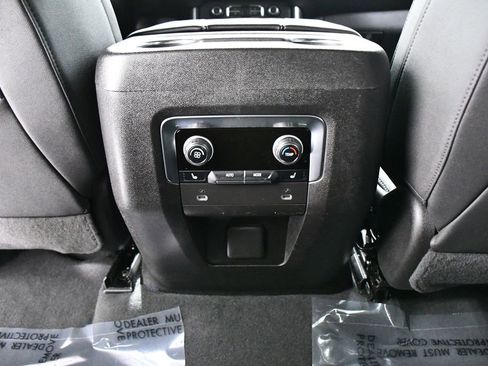 Used 2023 Chevrolet Tahoe LT w/ Luxury Package image 20