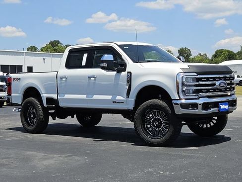 New 2026 Ford F250 Lariat w/ Chrome Package AWD/4WD image 2