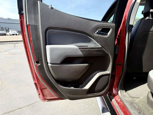 Used 2016 Chevrolet Colorado Z71 AWD/4WD image 14