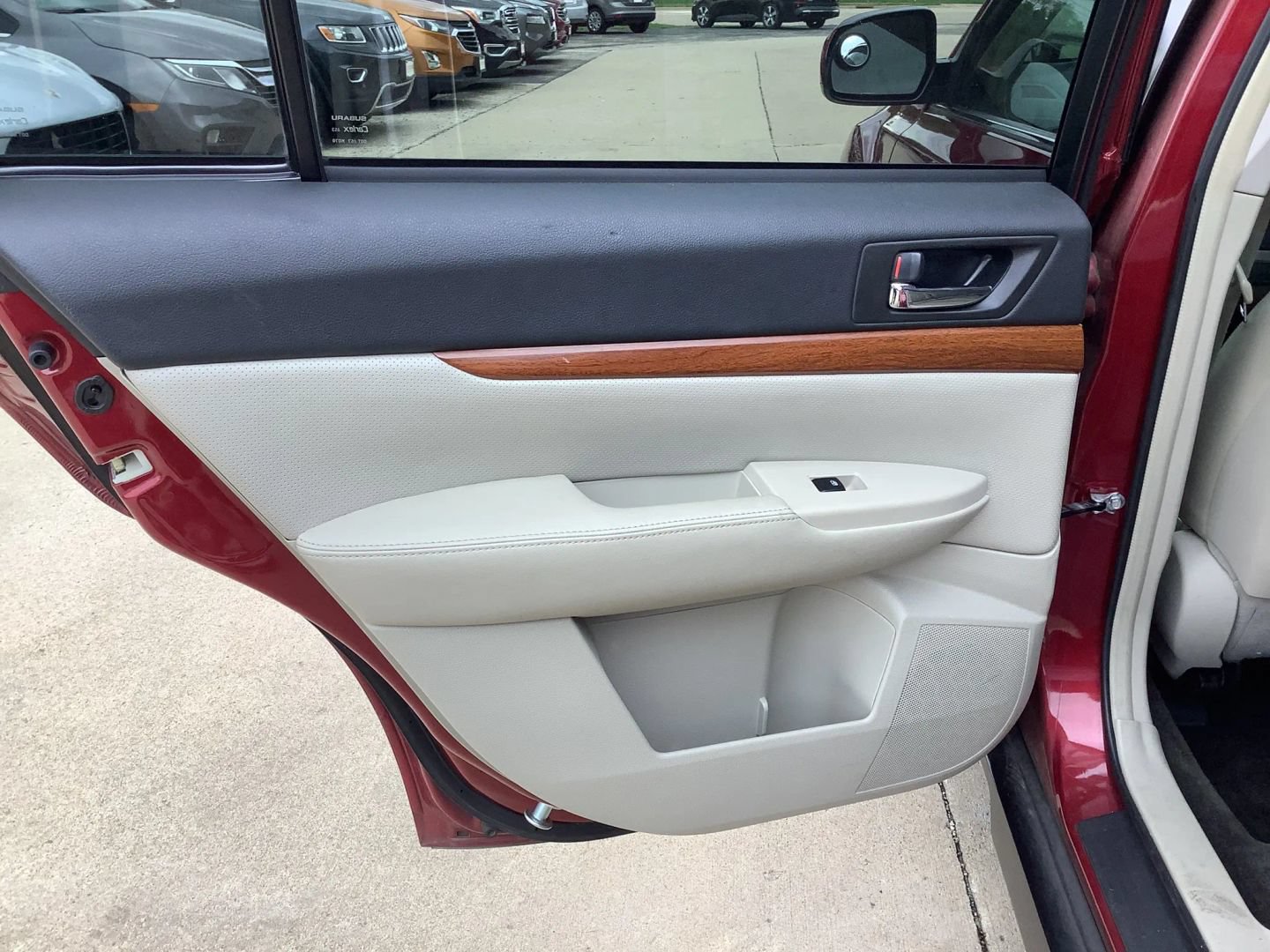 Used 2013 Subaru Outback 2.5i Limited AWD/4WD image 20