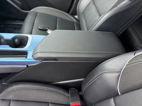 Used 2025 Chevrolet Equinox EV LT w/ Convenience Package II image 14