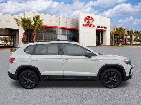 Used 2022 Volkswagen Taos S w/ IQ Drive S Package image 3