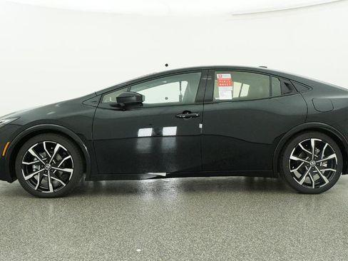 New 2026 Toyota Prius Plug-In Hybrid FWD image 62
