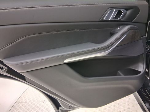 New 2026 BMW X7 xDrive40i w/ M Sport Package image 12