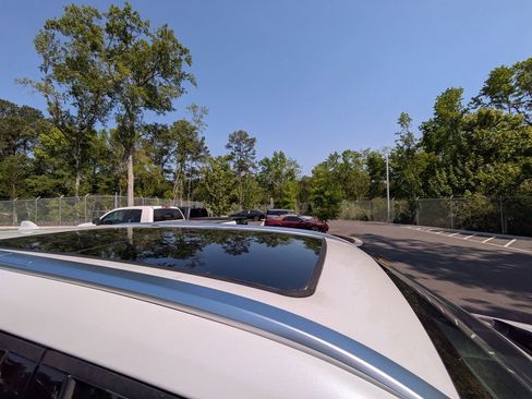 Used 2023 Toyota Highlander Platinum AWD/4WD image 11