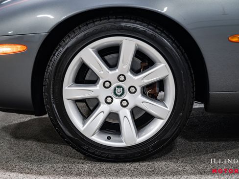 Used 2003 Jaguar XK8 Coupe image 12