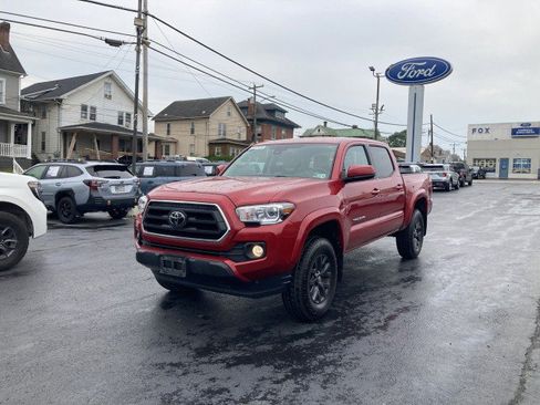 Used 2021 Toyota Tacoma SR5 AWD/4WD image 4