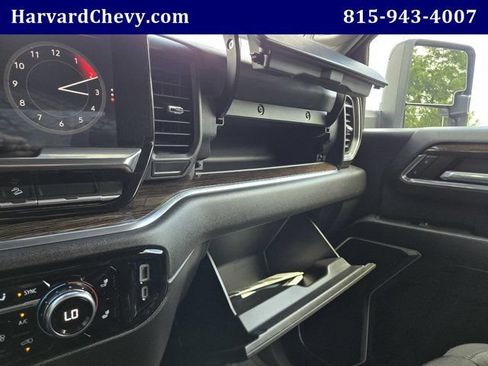 Used 2024 GMC Sierra 2500 SLE AWD/4WD image 13