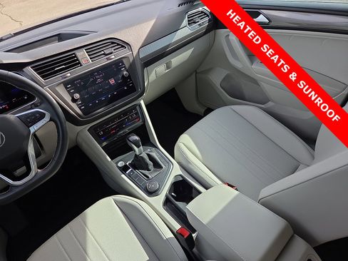 Used 2022 Volkswagen Tiguan SE image 12