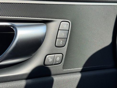 New 2026 Volvo XC60 B5 Plus w/ Protection Package Premier image 10