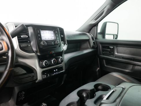 Used 2024 RAM 2500 Tradesman w/ Chrome Appearance Group AWD/4WD image 33