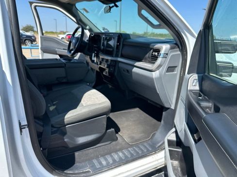 Used 2025 Ford F250 XLT AWD/4WD image 19