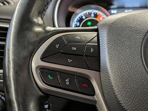 Used 2020 Jeep Cherokee Limited AWD/4WD image 12