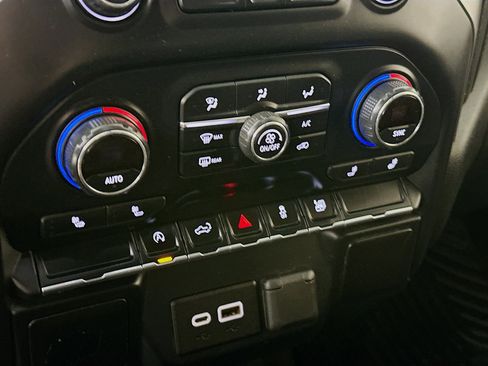 Used 2019 Chevrolet Silverado 1500 LT w/ All-Star Edition image 22