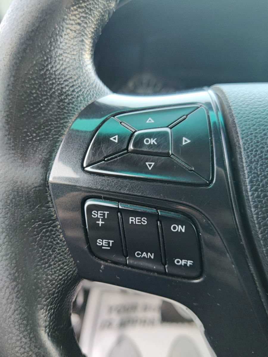 Used 2018 Ford Explorer XLT AWD/4WD image 24