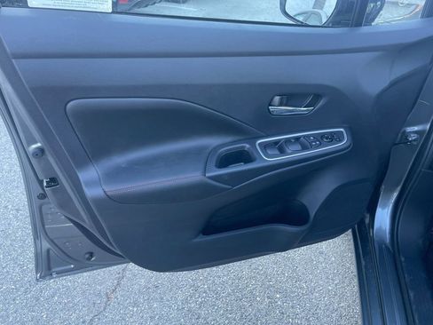 Certified 2025 Nissan Versa SR w/ Trunk Package image 13