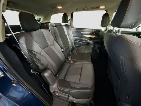 Used 2022 Subaru Ascent Premium w/ Convenience Package image 27