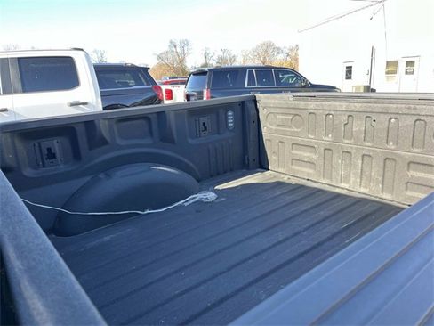 Used 2018 Ford F150 Lariat w/ Equipment Group 502A Luxury image 12