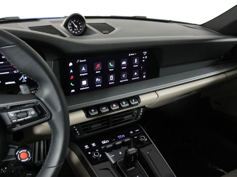 Used 2025 Porsche 911 Carrera image 13