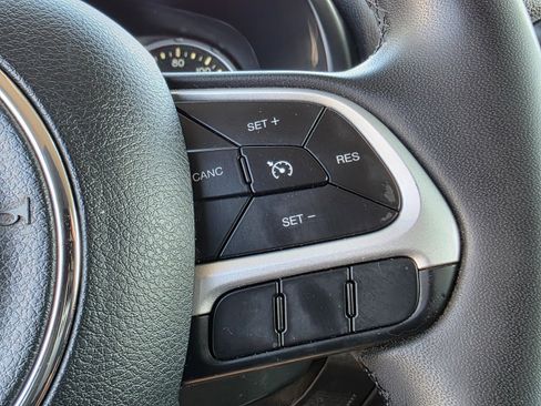 Used 2020 Jeep Renegade Latitude image 29