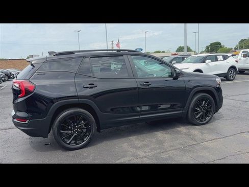 Certified 2023 GMC Terrain SLE w/ Driver Convenience Package FWD image 9