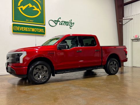 Used 2023 Ford F150 Lightning XLT image 5