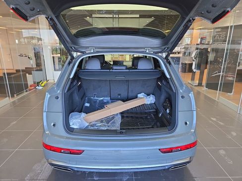 Certified 2025 Audi Q5 2.0T Premium Plus w/ Premium Plus Package image 17