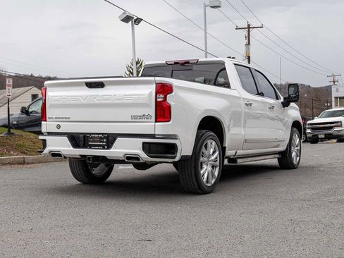 Used 2024 Chevrolet Silverado 1500 High Country w/ Technology Package AWD/4WD image 4