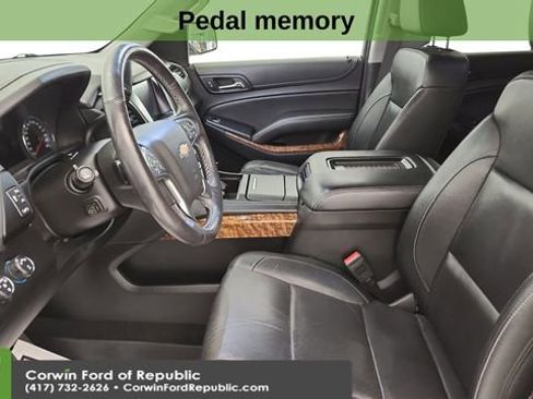 Used 2017 Chevrolet Suburban Premier image 13