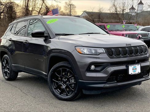 Certified 2023 Jeep Compass Altitude w/ Convenience Group image 2